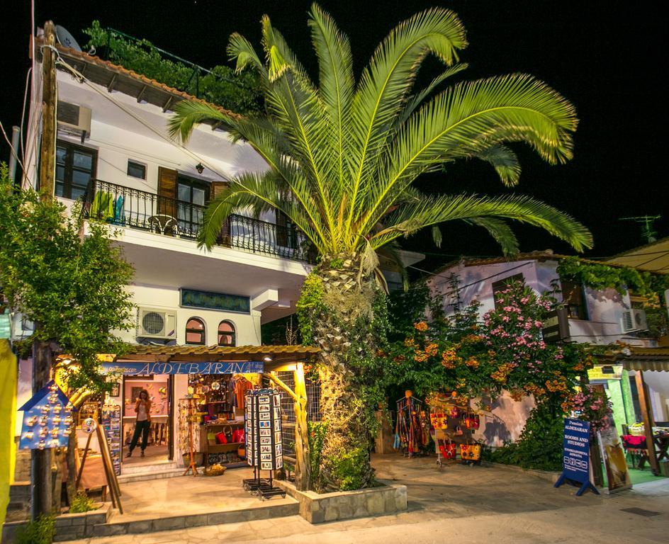 Pension Aldebaran Hotel Potos Exterior photo