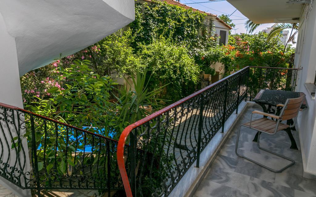 Pension Aldebaran Hotel Potos Exterior photo