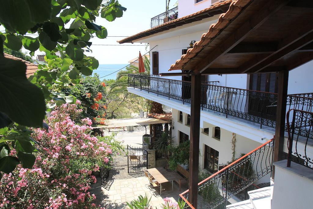Pension Aldebaran Hotel Potos Exterior photo